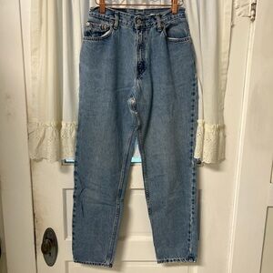 Levi’s 550 relaxed fit taper leg size 6M